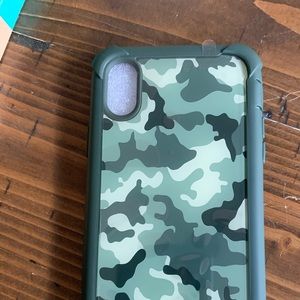 iPhone X Camo/Green Case